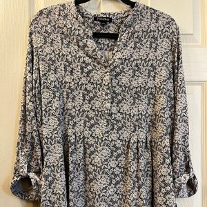 Roz & Ali, Large, Black/White Flower pattern, Long Sleeve Tunic